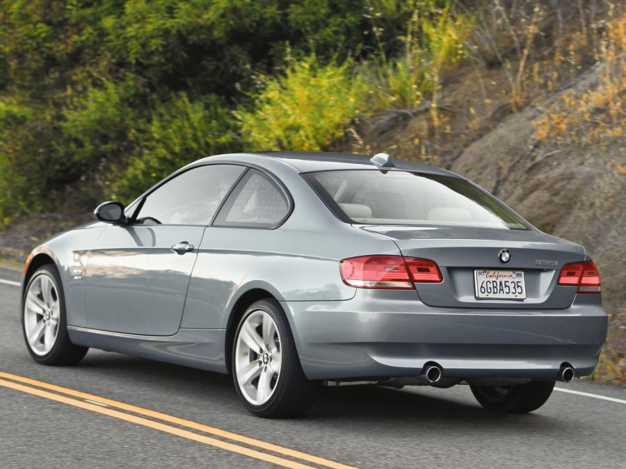  BMW 335i Coupe 2007 года  (US) (фото 2 из 16)